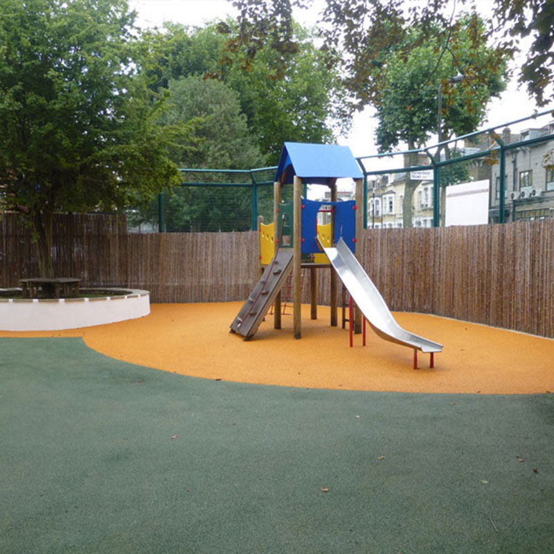 Wetpour Playground in Winchester